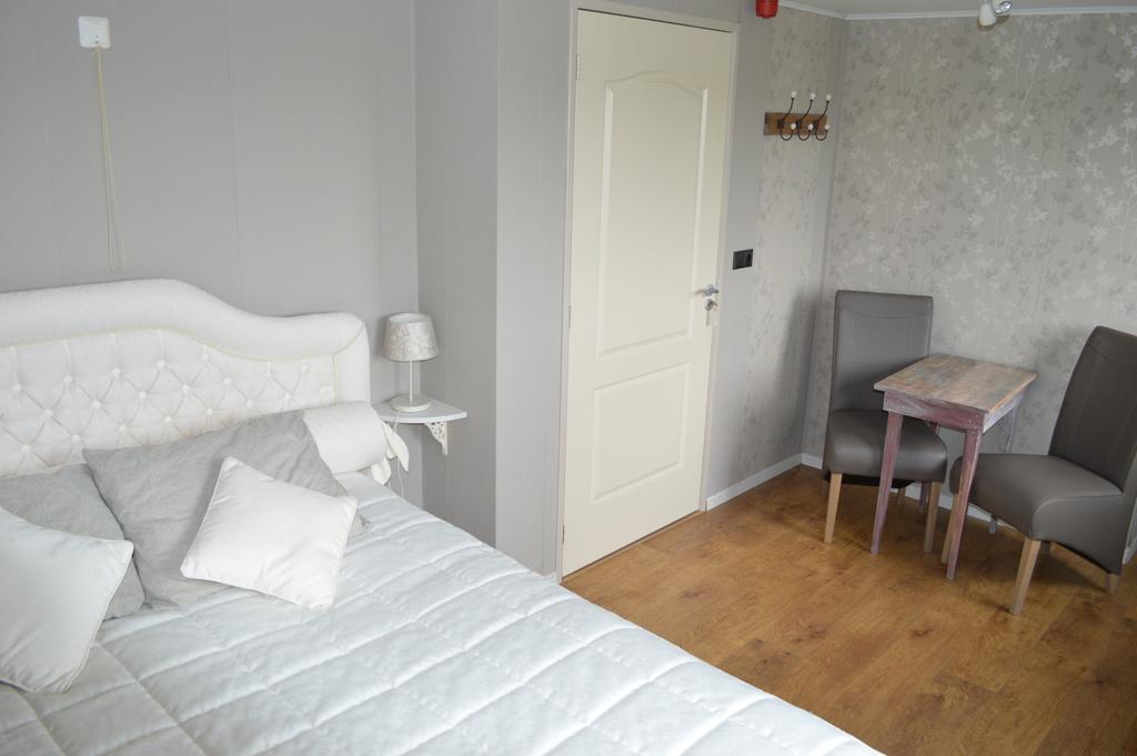 Huize Ouwervelden Bed and Breakfast Wouwsche Plantage Værelse billede